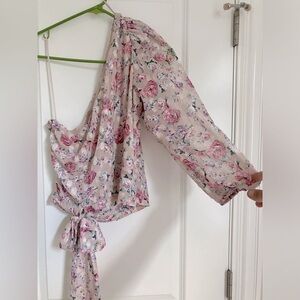 Asymmetrical top size small floral print Express